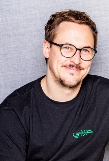 Julian Aue ist neuer Excutive Creative Director bei KNSK Hamburg - Foto: KNSK